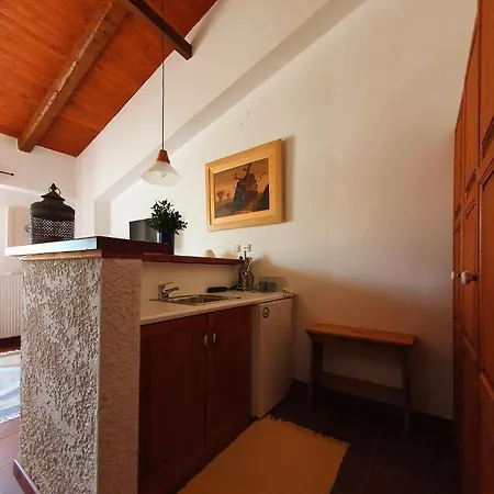Helicon Muses Friendly Mountain Hotel Evangelístria