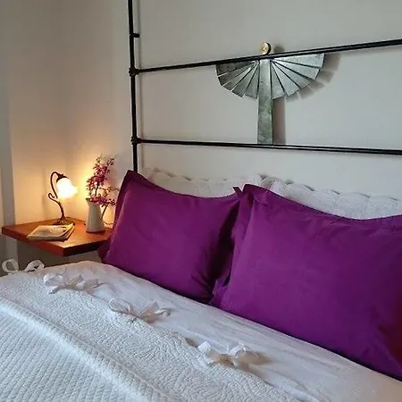 Helicon Muses Friendly Mountain Evangelístria