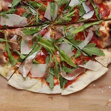 Helicon Muses Friendly Mountain Hotell