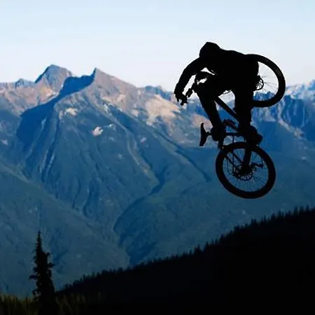 Helicon Muses Friendly Mountain Evangelístria